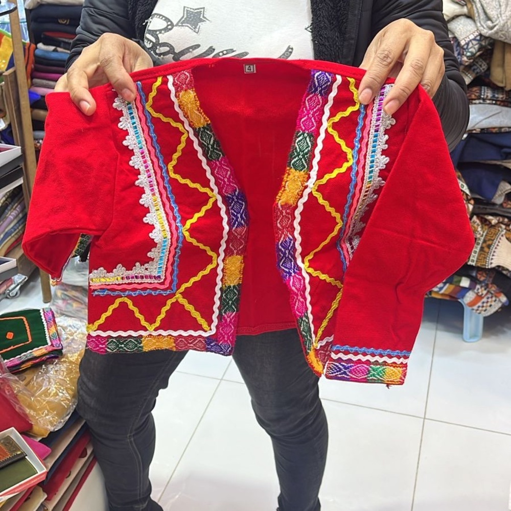 Traditional Embroidered Peruvian costume size 4. The hat is well done, heavy